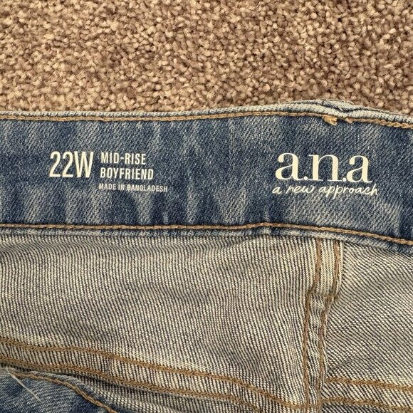 a.n.a Women's Boyfriend Jeans Plus Size 22 W Blue Mid Rise Distressed NWT $59 - Picture 15 of 16
